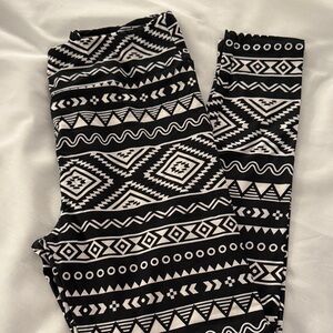 LuLaRoe Black and White Aztec Print Leggings
